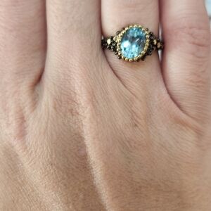 Elegant Blue Stone Gold Ring